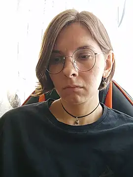 Živá chatovací místnost Aashikalaa
