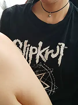 Chat +18 de Aashikalaa ao vivo