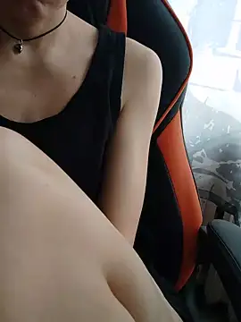 XXX chat uživo modela Aashikalaa