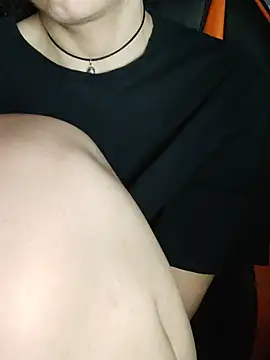 Aashikalaa Chat XXX in diretta