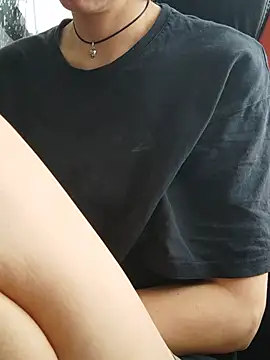 XXX chat uživo modela Aashikalaa