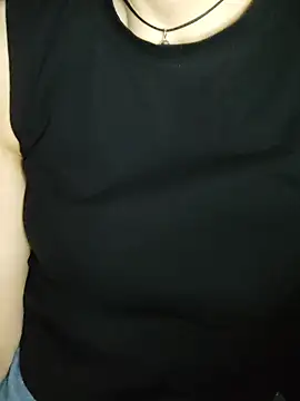 Aashikalaa Adlı Modelin Canlı XXX Sohbeti