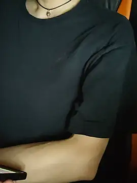 Aashikalaa's Live XXX Chat