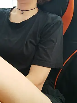 Aashikalaa's Live XXX Chat