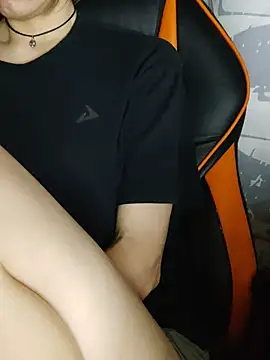 Chat +18 de Aashikalaa ao vivo