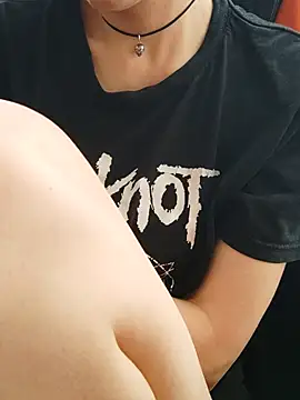 Chat +18 de Aashikalaa ao vivo