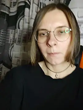 Aashikalaa Adlı Modelin Canlı XXX Sohbeti