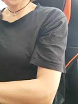 แชท XXX สดของ Aashikalaa