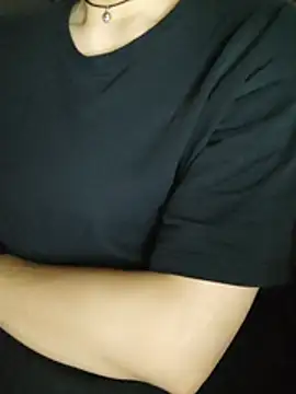 XXX chat uživo modela Aashikalaa