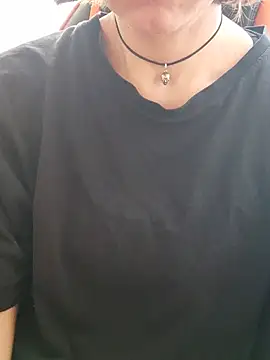AashikalaaのライブXXXチャット