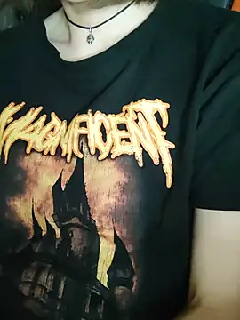 Aashikalaa élő XXX-chatje