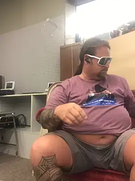 BigDaddyCool73 Show in webcam