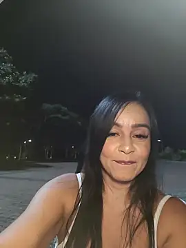 Show de _kathaLopez_ na webcam