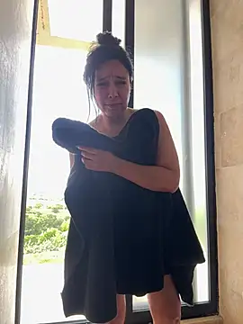 Pertunjukan Kamera Web _kathaLopez_