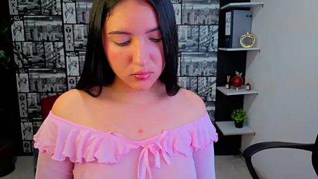 Isa_And_Natasha's Webcam Show