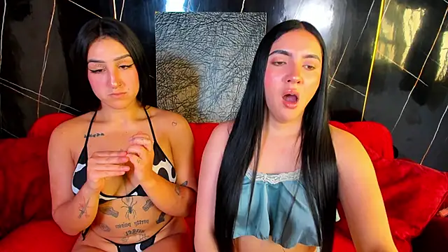 Isa_And_Natasha Show Webcam