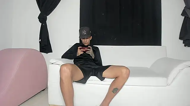 self_love46n Webbikameraesitys
