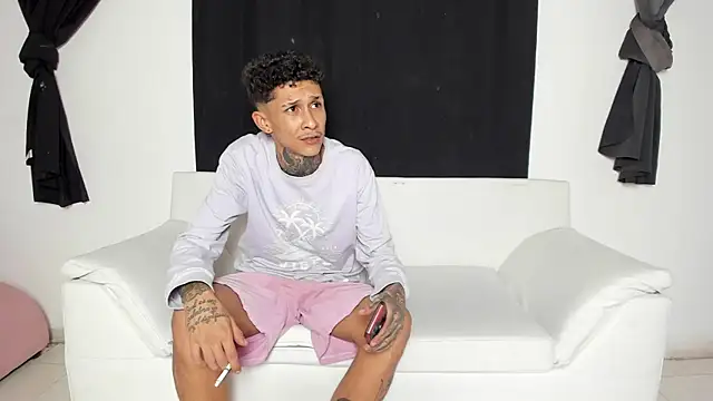 self_love46's Webcam Show
