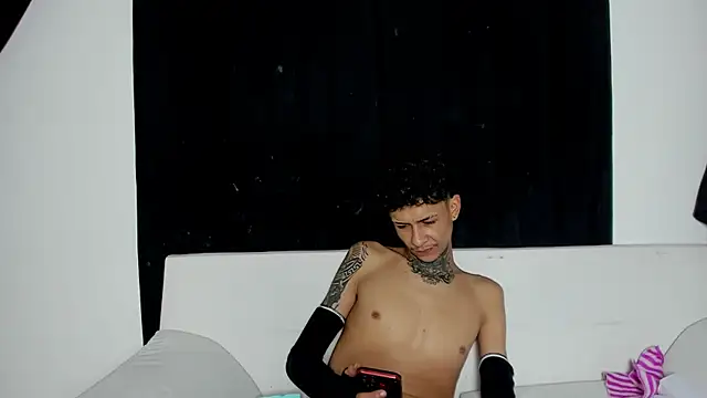 self_love46 Adlı Modelin Web Kamerası Şovu