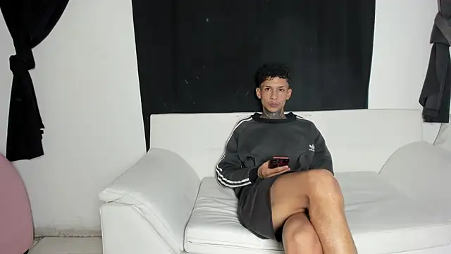 self_love46's Webcam Show