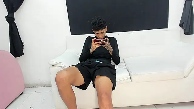 self_love46n Webbikameraesitys