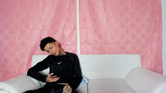 Show modela self_love46 na web-kameri