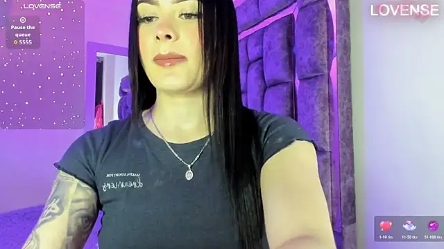 Show de megan-foxix na webcam