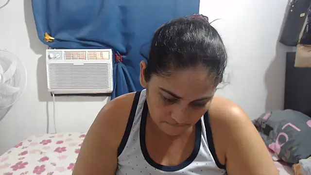 ihan_zara Show in webcam