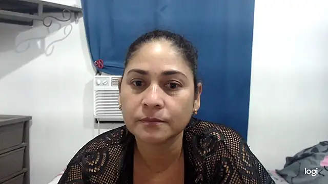 הופעת וובקאם של ihan_zara