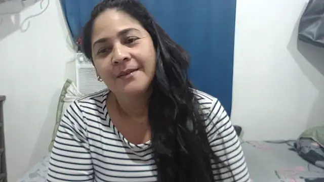 Show modela ihan_zara na web-kameri