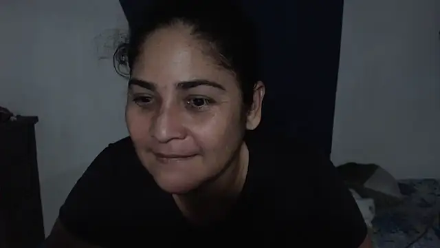 ihan_zara Show in webcam