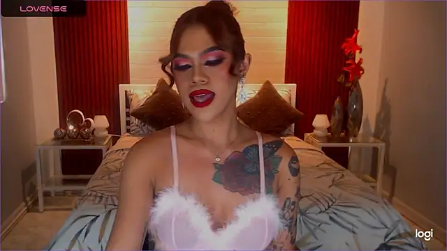 StellaStrong30 webcam show
