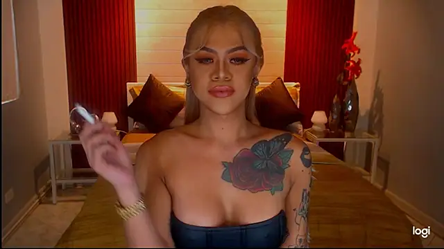 StellaStrong30 webcam show