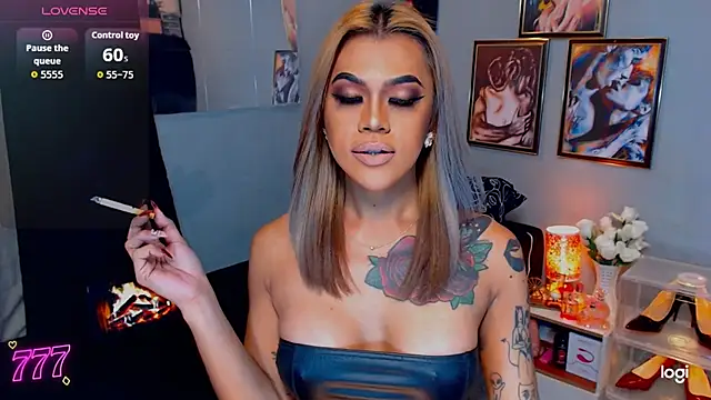 StellaStrong30 Pertunjukan Webcam