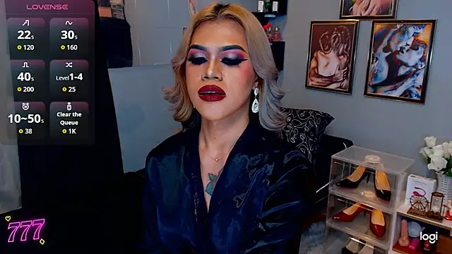 StellaStrong30's Webcam Show