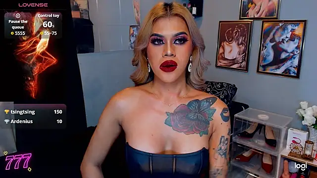 StellaStrong30's Webcam Show