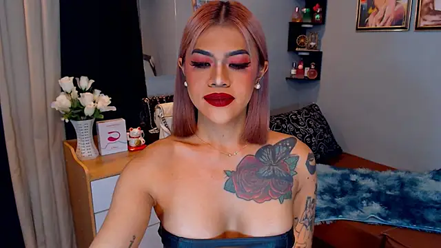 StellaStrong30 Show in webcam