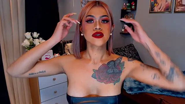 StellaStrong30 Show in webcam