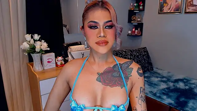StellaStrong30 Show in webcam