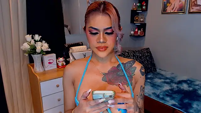 StellaStrong30's Webcam Show
