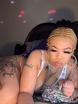 RenaThickAss' Webcam Show