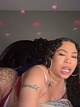 RenaThickAss' Webcam Show
