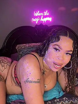 RenaThickAss' Webcam Show