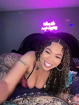 RenaThickAss' Webcam Show