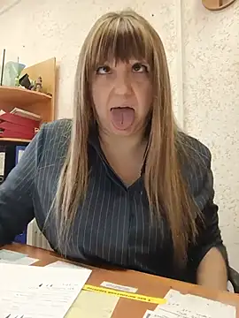 Office_Albertina's Webcam Show