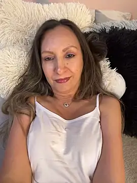 antonnella_2's Webcam Show