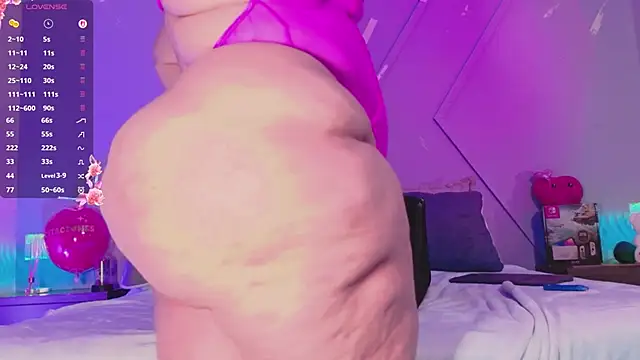 emmajohnss' Webcam Show