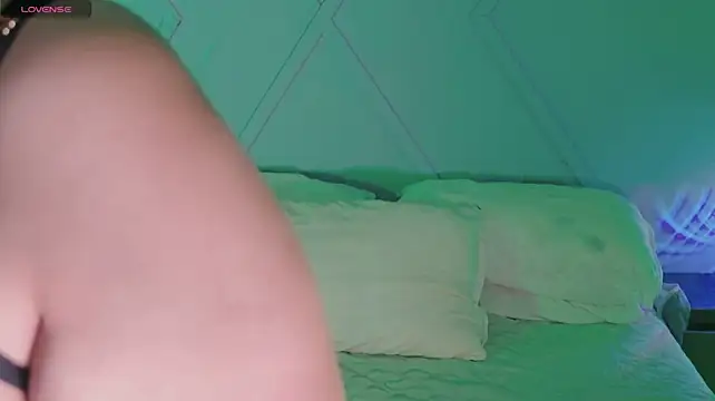 emmajohnssのウェブカメラショー