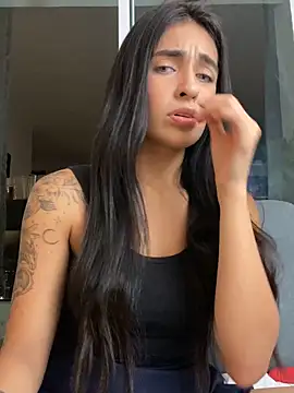 DaphneUwu's Live XXX Chat
