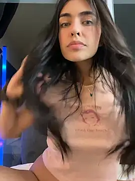 DaphneUwu Show in webcam